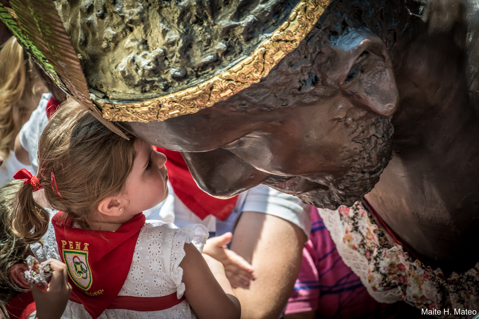 Emoción en San Fermín con los gigantes y tu guía de Sanfermin by Locals.